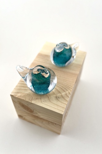 Klaasist lind, sinine